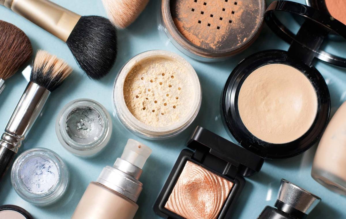 وقتی تاریخ انقضای لوازم آرایشی گذشت چه باید کرد؟