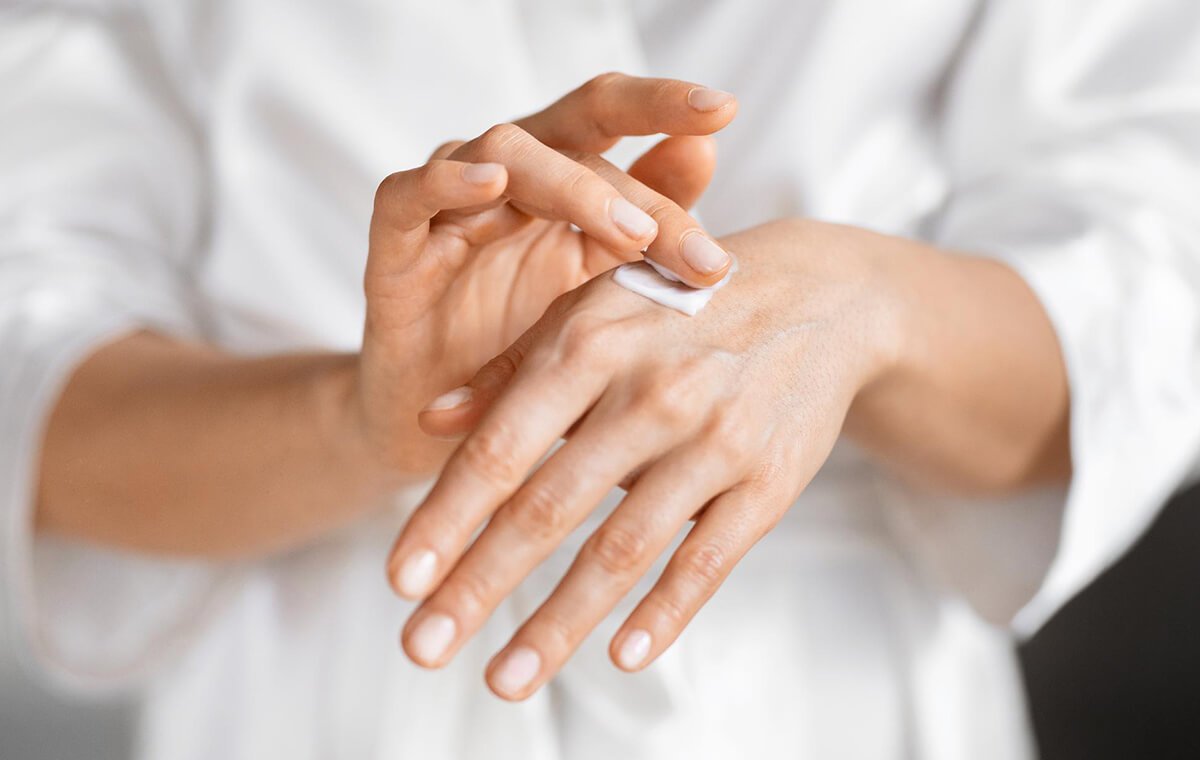 روش‌های کلینیکی جوانسازی پوست دست