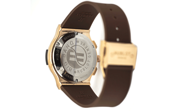 تشخیص ساعت اصل از تقلبی با اطلاعات ساعت مچی در پشت صفحه