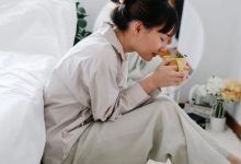 ۱۲ خاصیت درمانی بی‌نظیر بادرنجبویه + نحوه مصرف - درنا نیوز