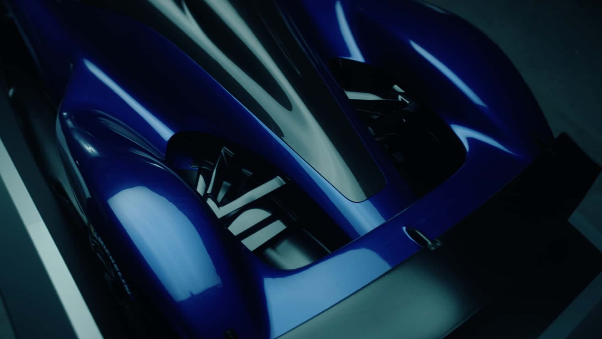 ابرخودرو ردبول RB17