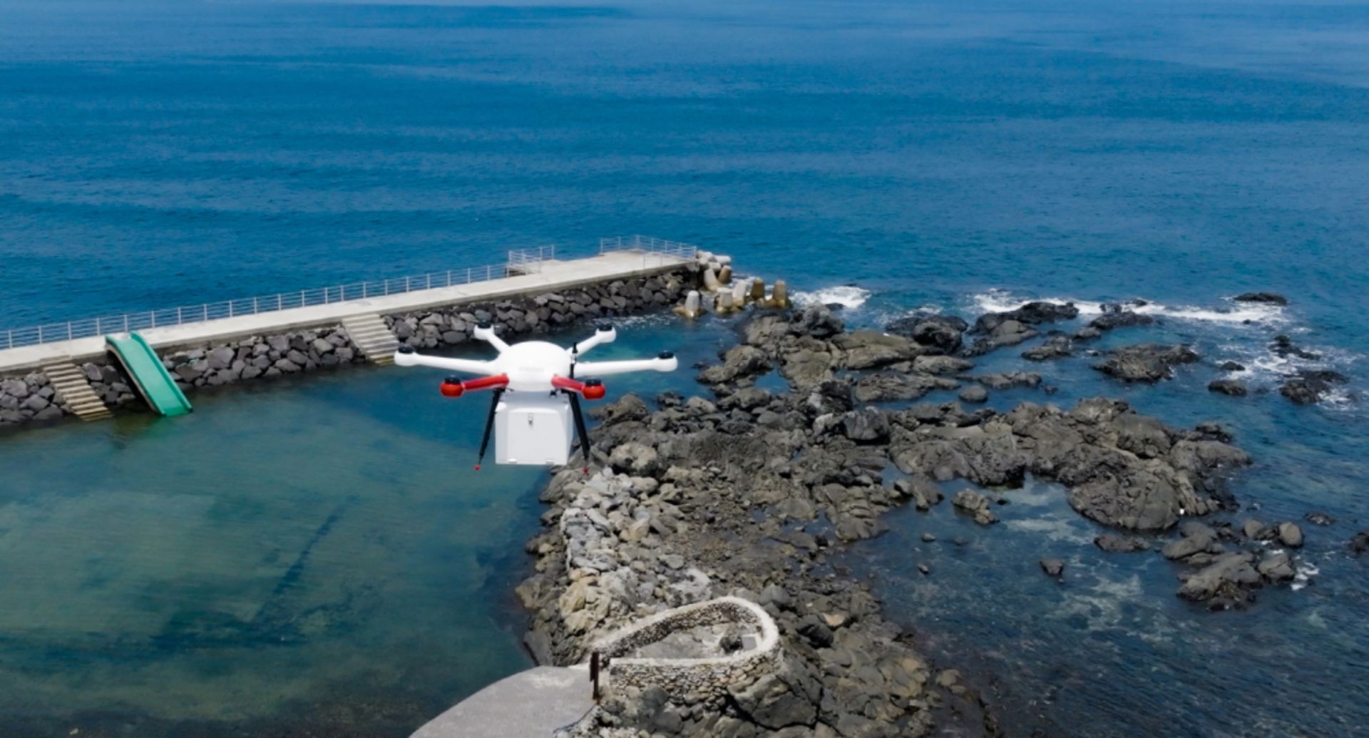 تحویل گوشیهای زد فولد ۶ و زد فلیپ ۶ با پهپاد توسط سامسونگ در کره