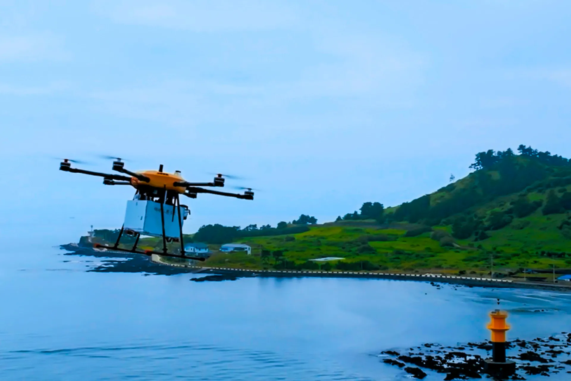 گلکسی زد فلیپ ۶ و زد فولد ۶ با پهپاد به مشتریان کرهای تحویل داده میشوند