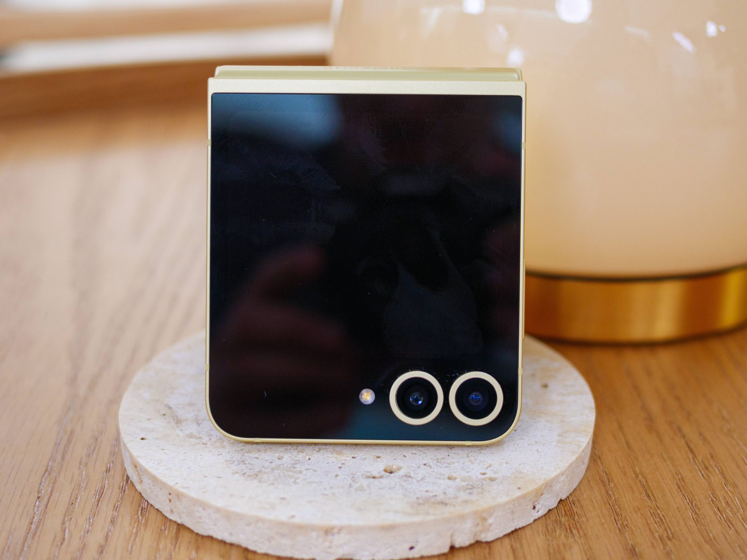 z flip 6 camera scaled