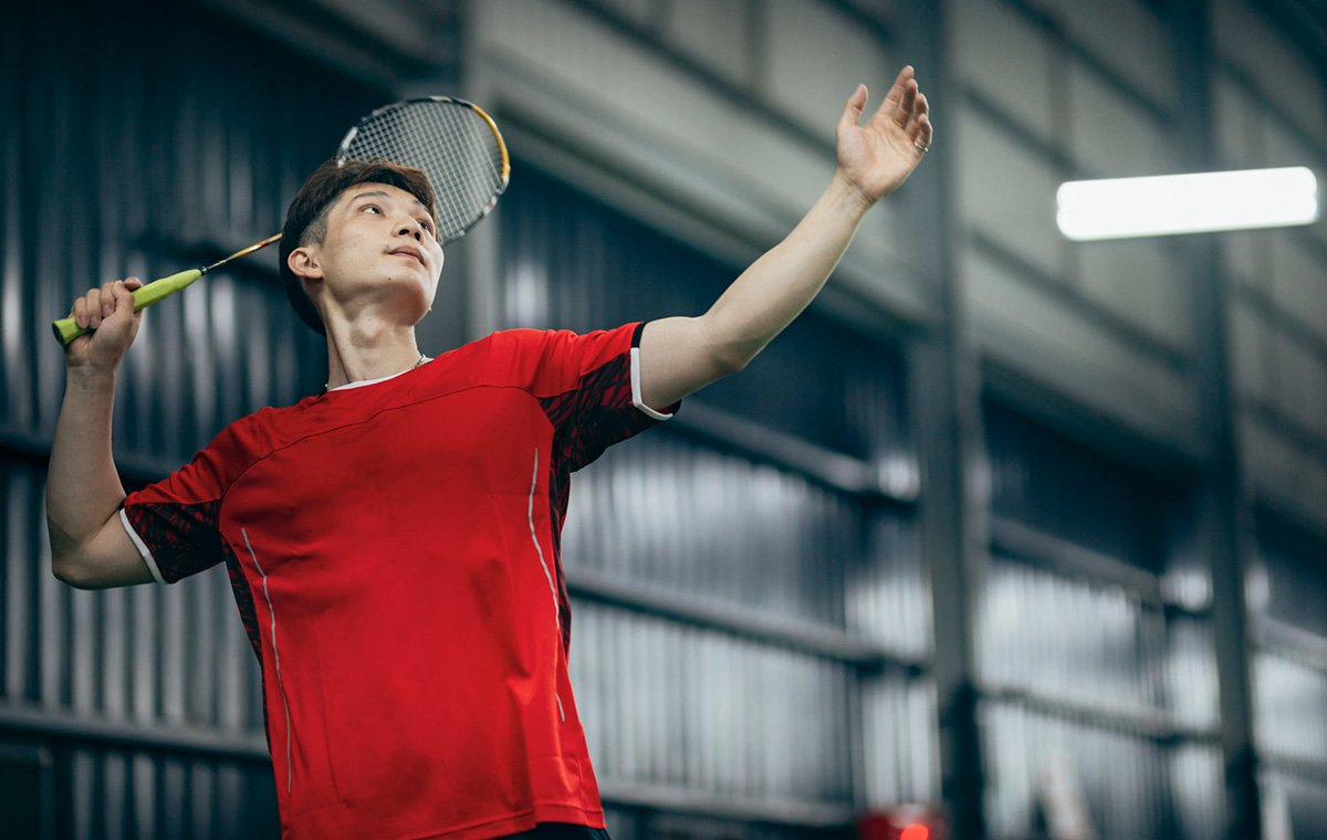 توجه به قیمت هنگام انتخاب راکت در اهنمای خرید راکت بدمینتون ضروری است