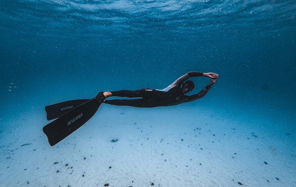 مهمترین نکته در انتخاب فین شنا، طول تیغه آن است