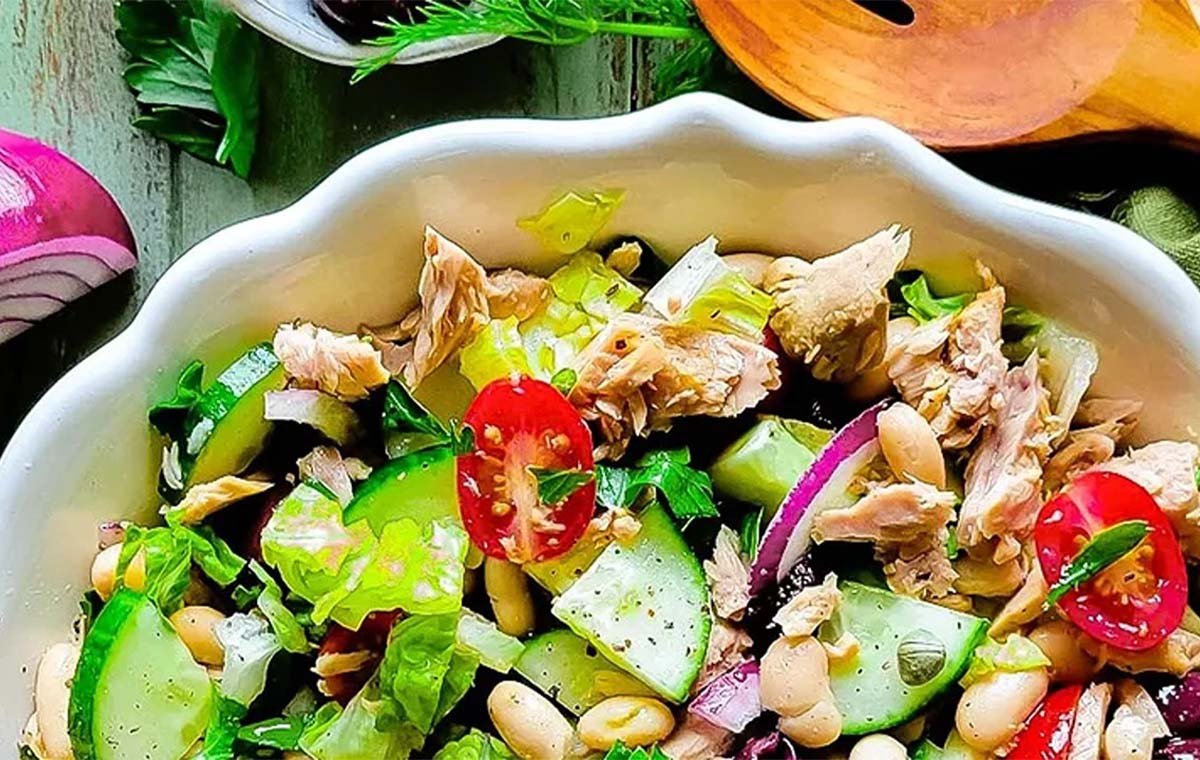 طرز تهیه سالاد تن ماهی و لوبیا چیتی