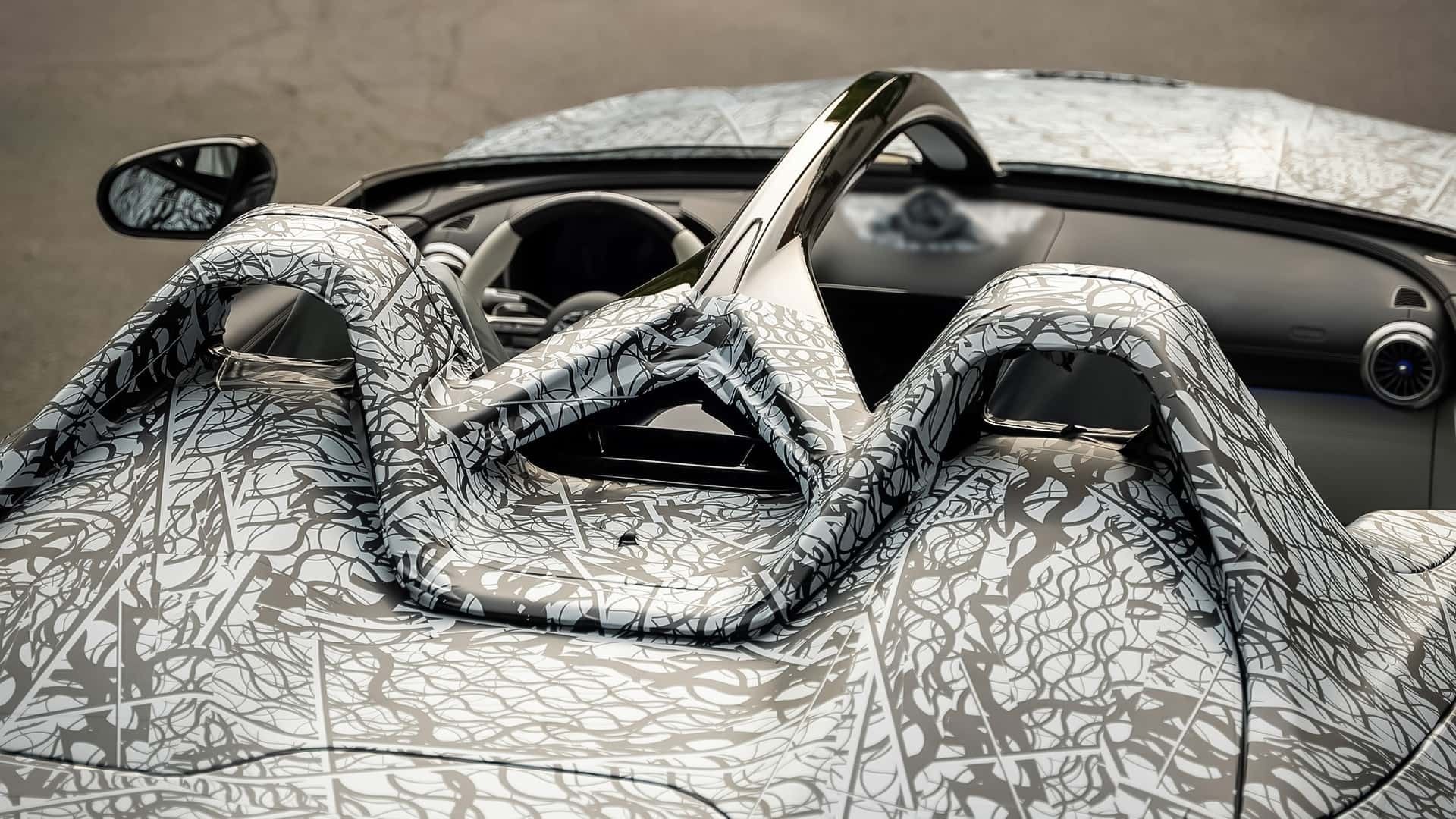 مرسدس بدون سقف جدید در خیابان‌ها خودنمایی کرد