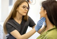 لک صورت نشانه‌ی چیست و راه های درمان آن