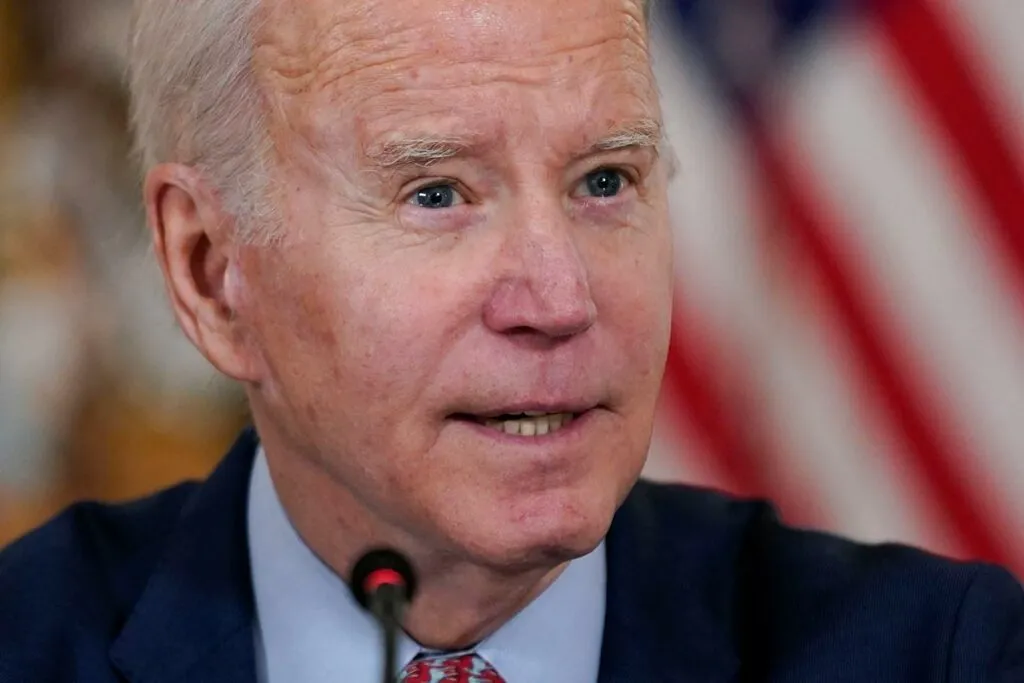 به‌موجب برنامه ۱٫۷میلیارد دلاری بایدن، کارخانه‌های تعطیل‌شده آمریکا، خودروی برقی تولید می‌کنند