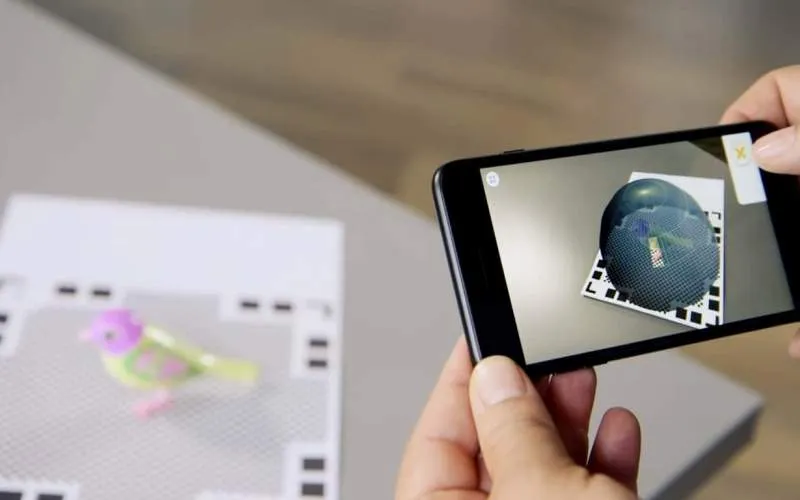 گویا اپل فعلا برنامه‌ای برای کاهش ابعاد بُرد و صرفه‌جویی در فضای داخل آیفون‌ها ندارد