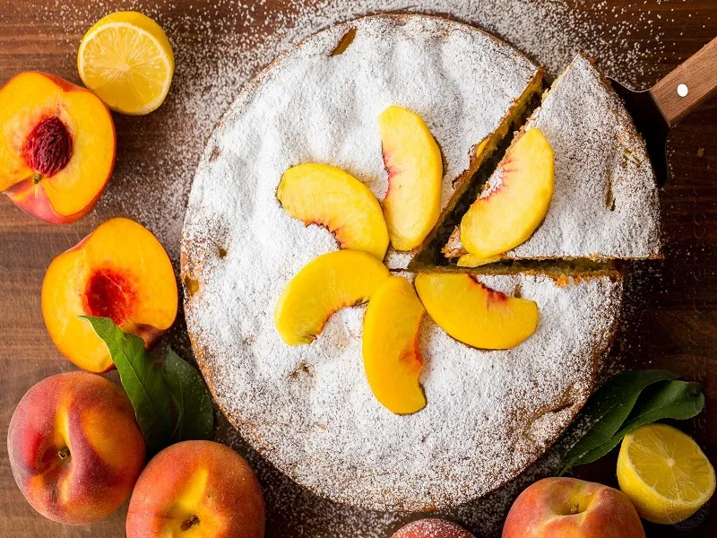 طرز تهیه کیک هلو اسفنجی در فر