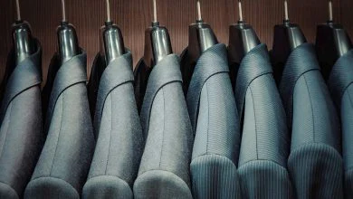 کامل‌ترین راهنمای خرید پارچه کت و شلوار و معرفی ۹ پارچه معروف و عالی