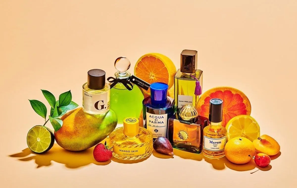 ۶ عطر با رایحهی میوهای برای خانمها و آقایان