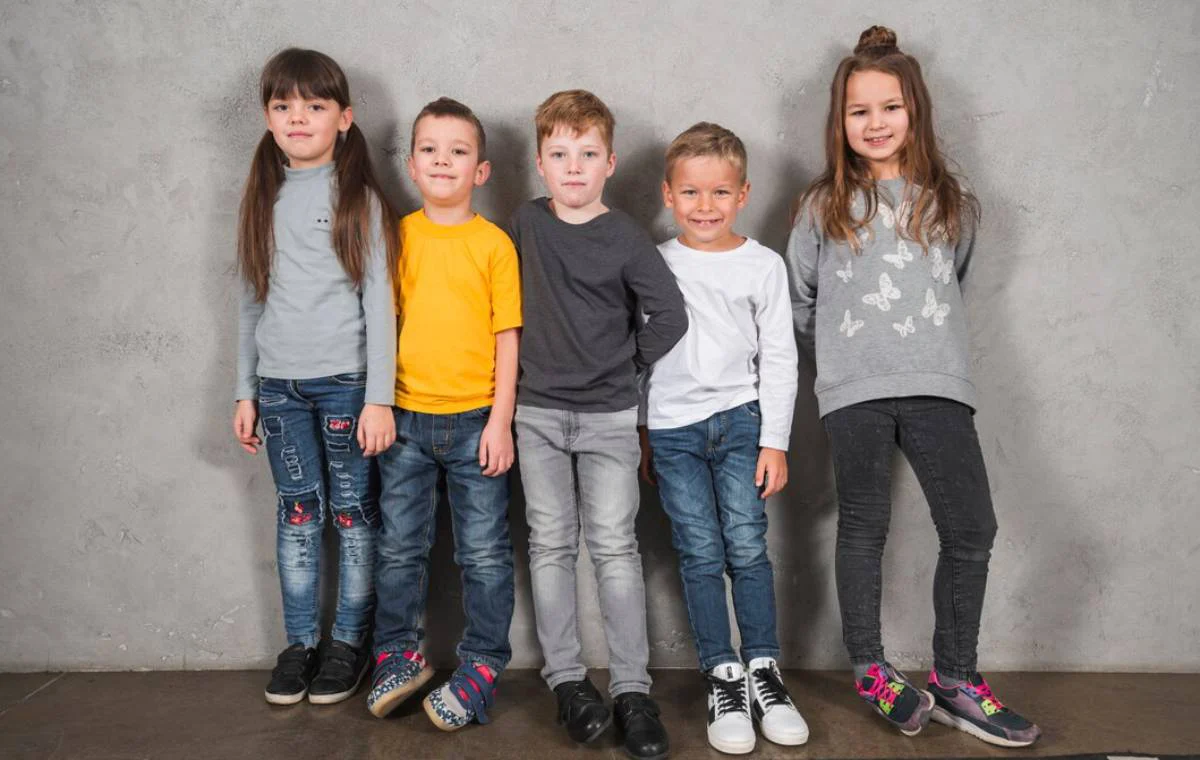 راهنمای سایز لباس بچگانه به همراه جدول‌های سایزبندی