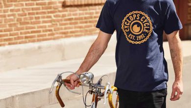 راهنمای سایزبندی تیشرت زنانه و مردانه (به همراه جدول)