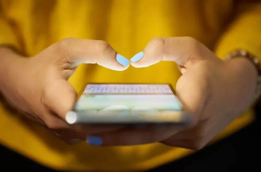 تحقیق جدید: استفاده از شبکه‌های اجتماعی تأثیر کمی بر سلامت روان دارد