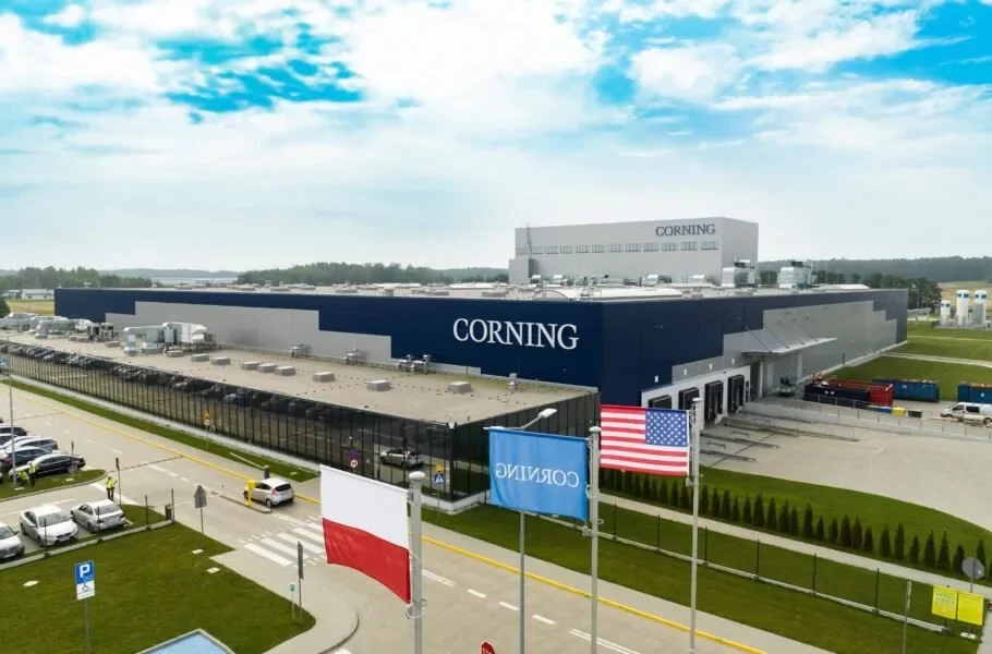 کورنینگ برای پایان‌دادن به تحقیقات ضدانحصار اتحادیه اروپا اجرای برخی تعهدات را پیشنهاد کرد