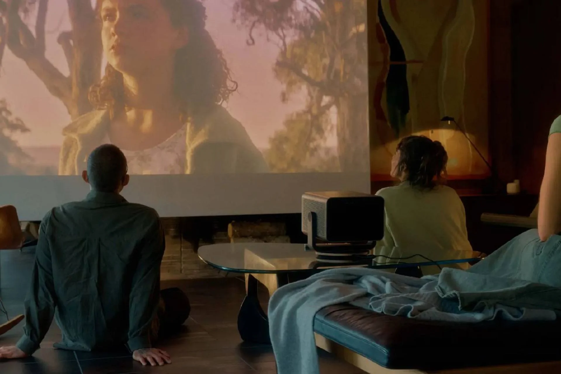 پروژکتور لایکا 4K با تصویر ۳۰۰ اینچ و روشنایی ۳۰۰۰ لومن معرفی شد