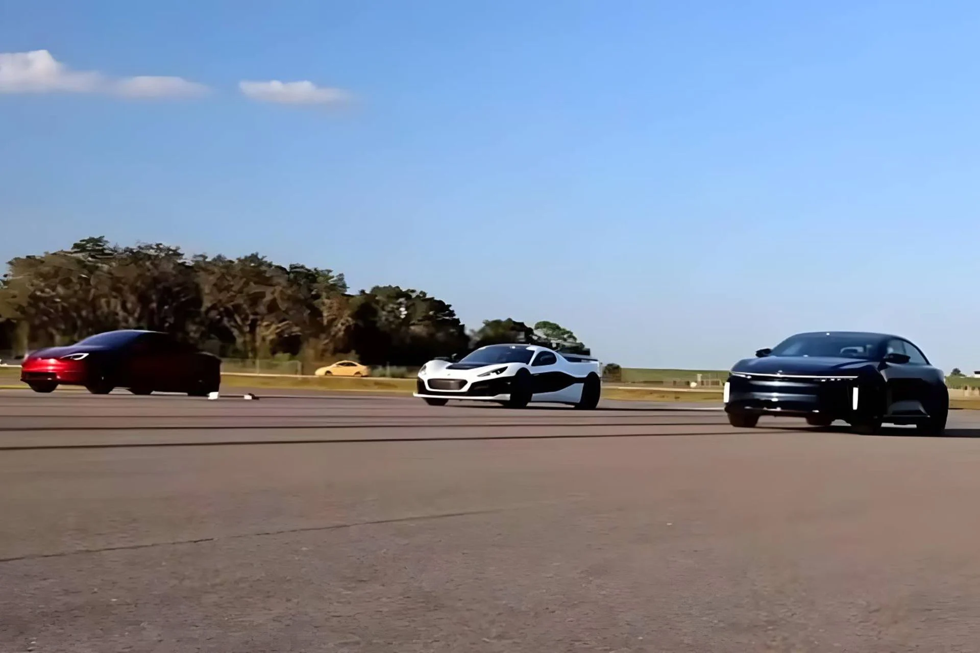 نبرد برقی‌ها: تسلا، لوسید یا ریمک؛ کدام‌یک سریع‌ترین است؟