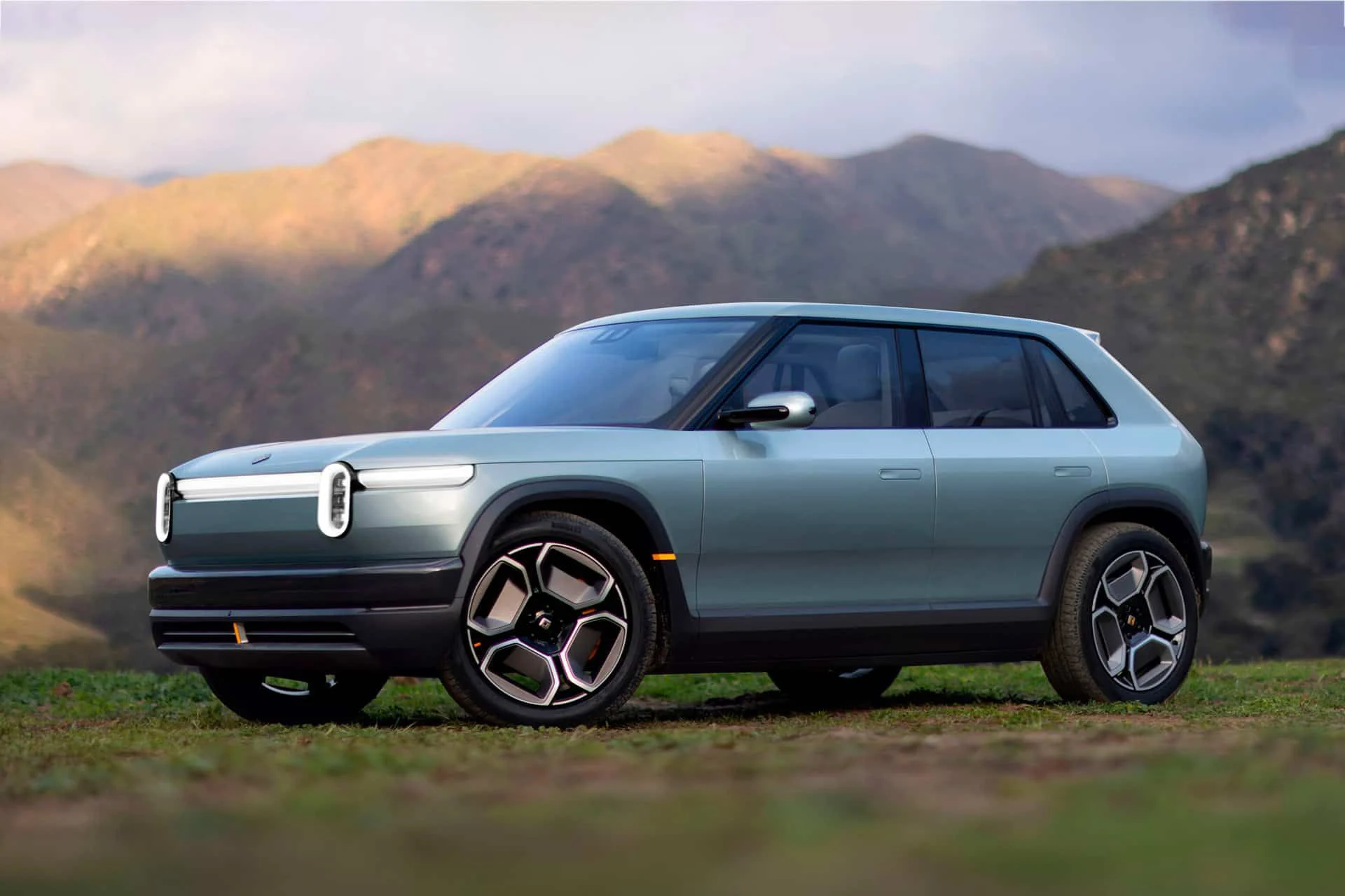 آغاز همکاری ۵٫۸ میلیارد دلاری‌ فولکس‌واگن و خودروساز برقی Rivian