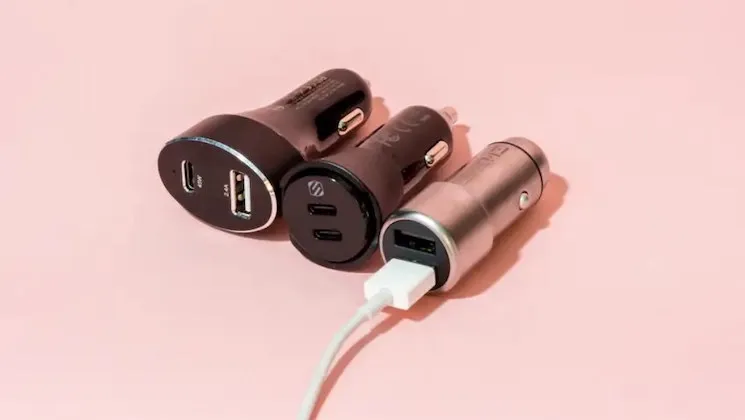 بهترین شارژر های فندکی بازار [آبان ۱۴۰۳]