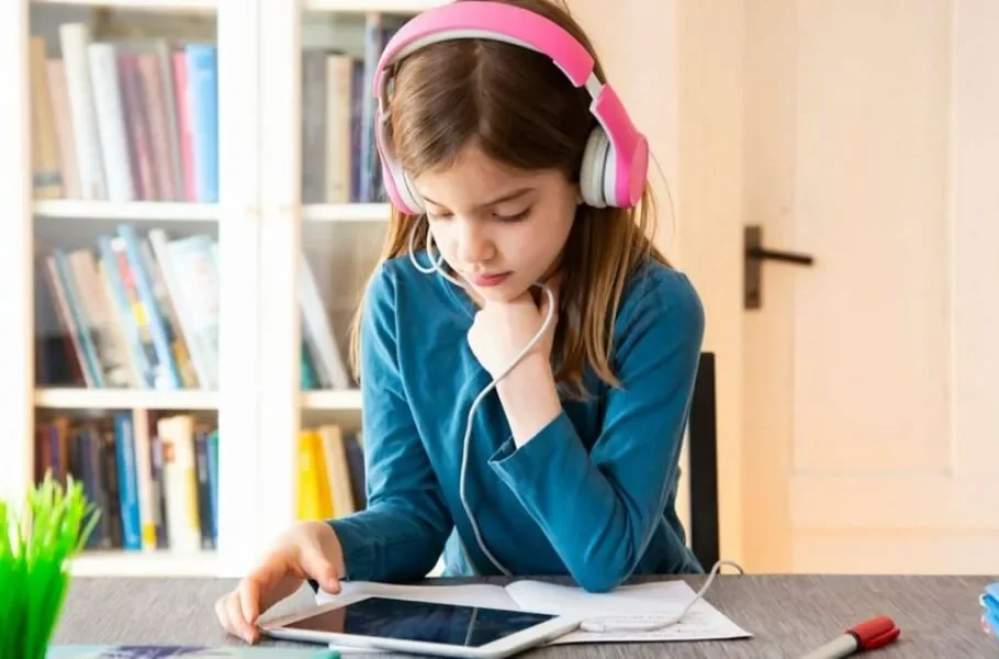 best language learn apps for kids 910x600 1