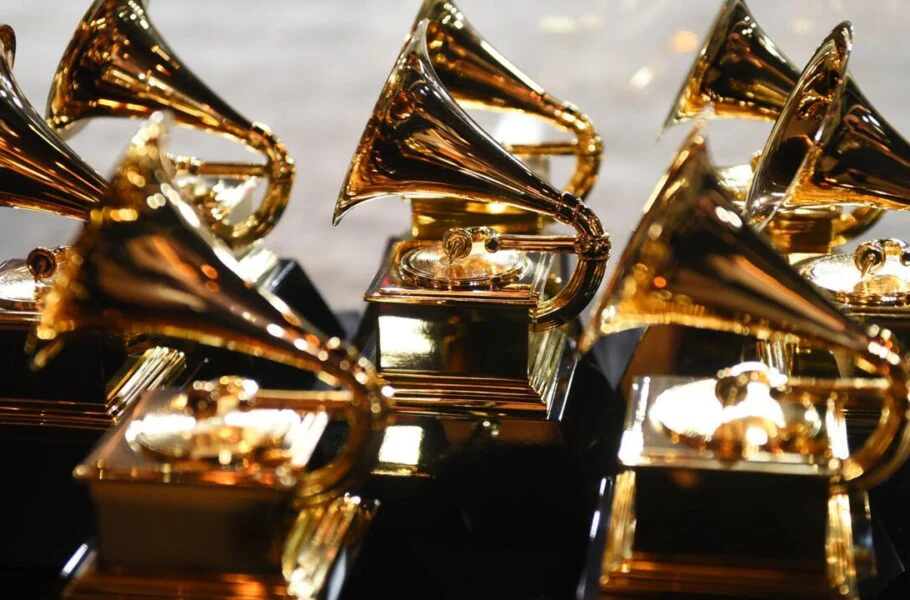 2313cc5cedeb9c9c5822809b657f014b 910x600 1