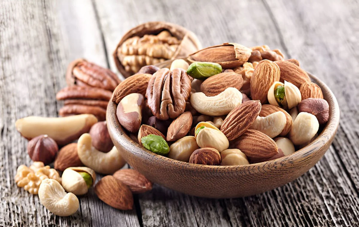 کاهش CRP با خوردن آجیل