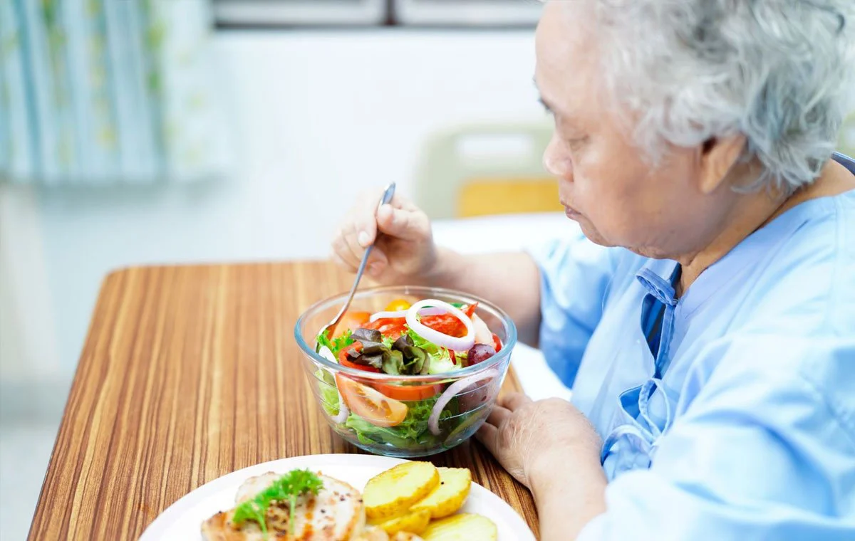 تغذیه سالم برای سالمندان بیمار