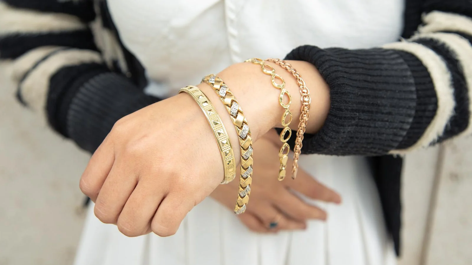 best gold bracelet model 1