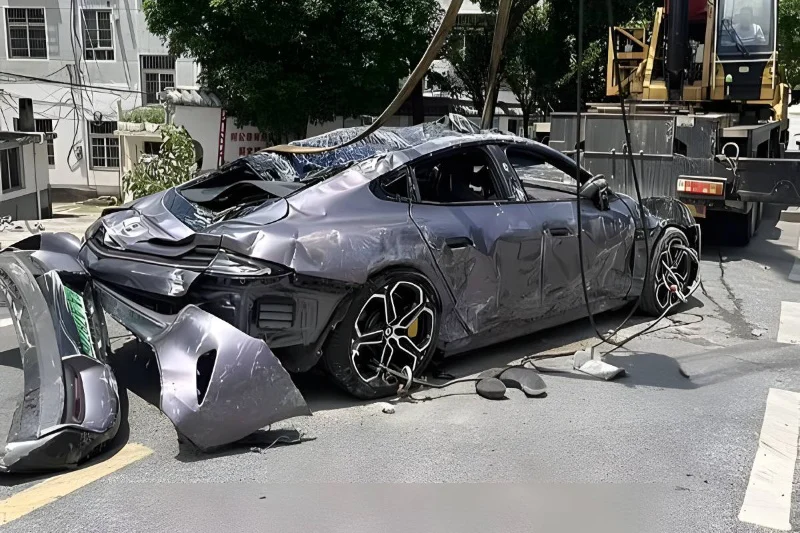 68243bb06462f01a65126ab6w800ampq95