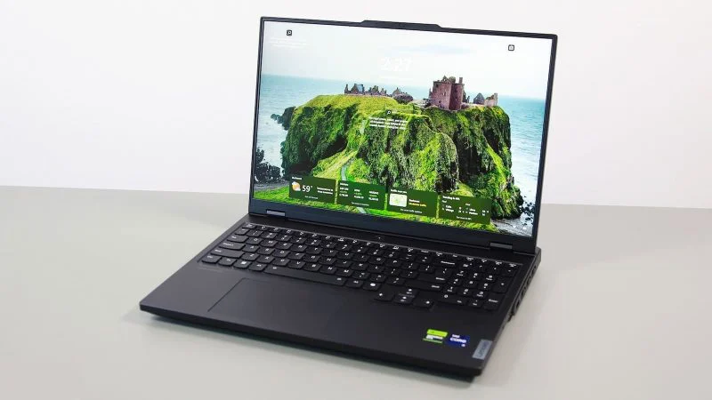 لپ تاپ لنوو Legion Pro 7 16IRX9H i9 14900HX 32GB 1TB RTX4090 