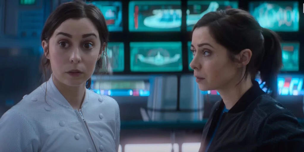 cristin milioti looking at a clone of herself in black mirror season 7 1024x512 1