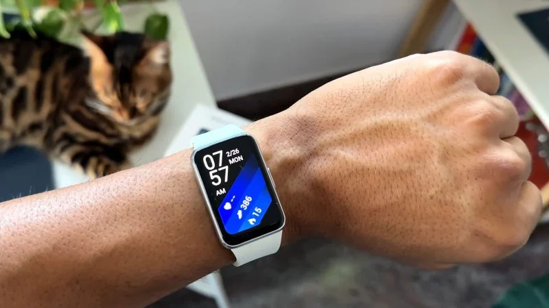 ساعت هوشمند سامسونگ مدل Galaxy Fit3 ساعت هوشمند مناسب سالمندان